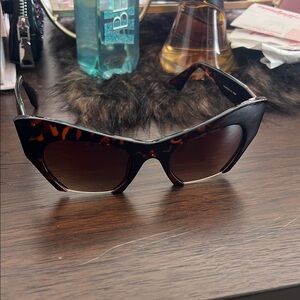 Tortoise Shell Cat-Eye Sunglasses